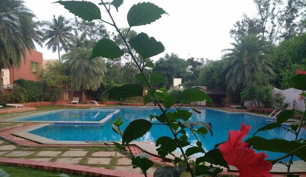 Mamalla Beach Resort Mahabalipuram Exteriör bild